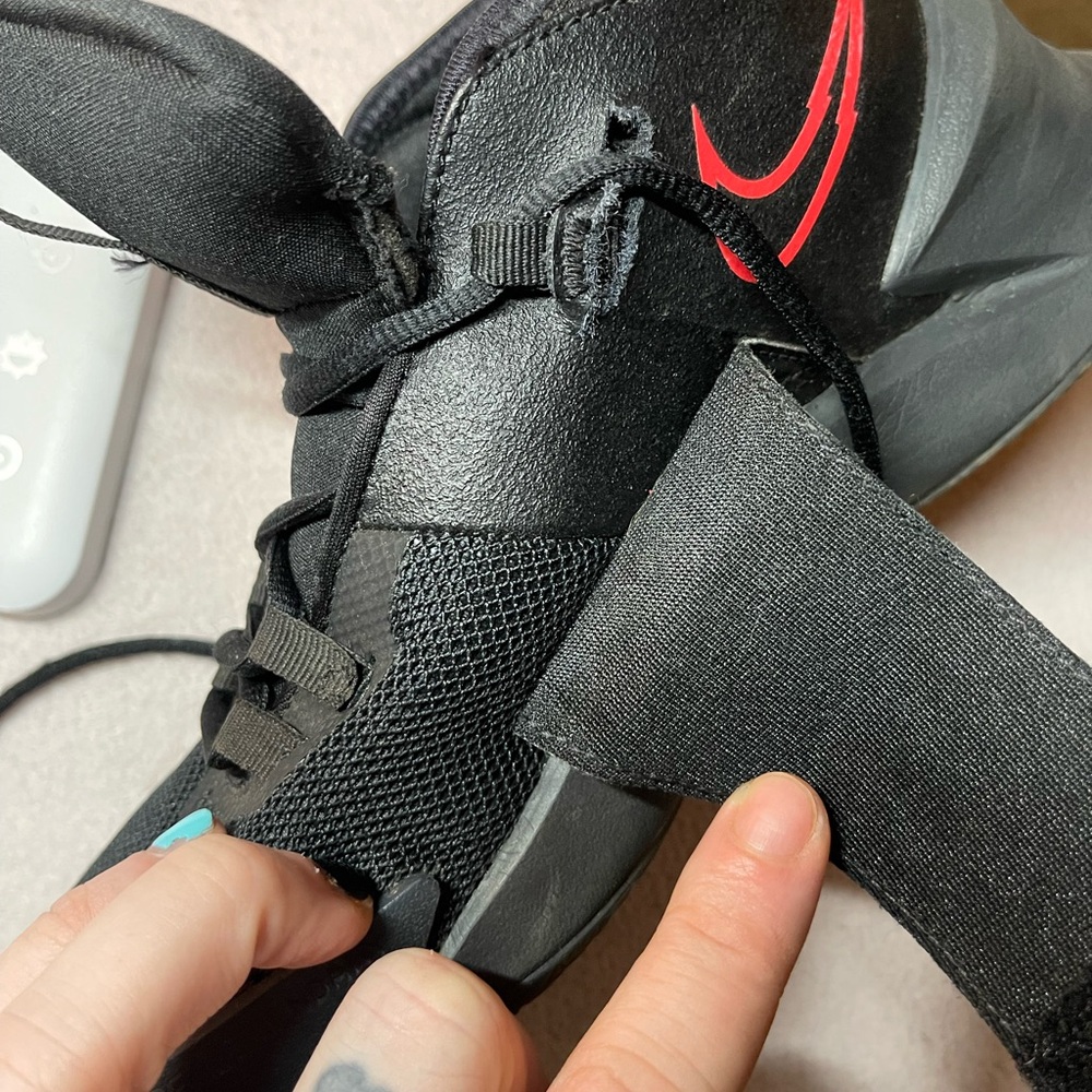 6.5Y Nike Future Court 3 Basketball Shoes Black & Red CT2866-003 - Picture 11 of 11